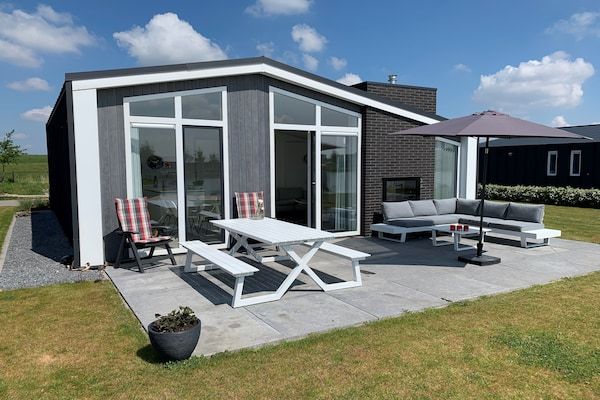 Buitenkant - Zeeuwse Retraite met Terras in Wemeldinge (1)