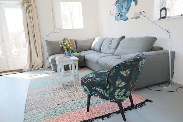 Woonkamer - Vakantiehuis in Dishoek bij Zuidstrand in Koudekerke-Dishoek (2)