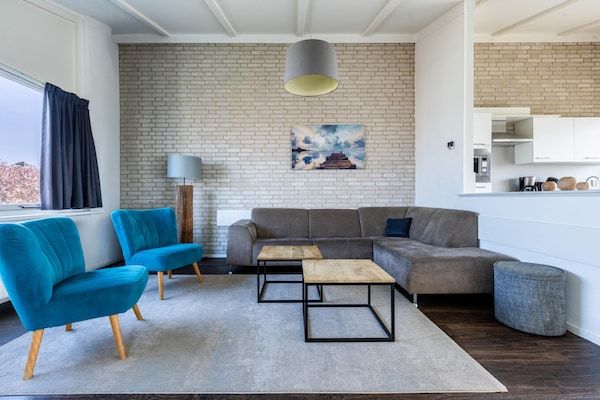 Woonkamer - Vakantiehuis in Kamperland bij het Strand in Kamperland (3)