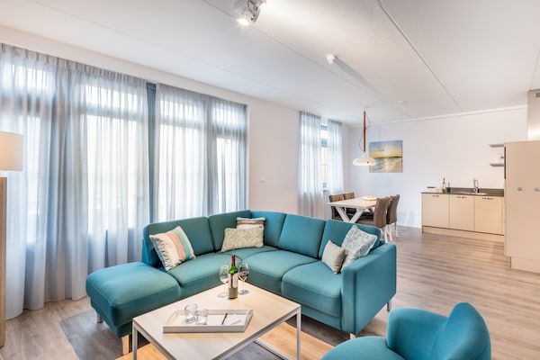 Woonkamer - Stijlvolle Zeeuwse Uitstap in Koudekerke (2)