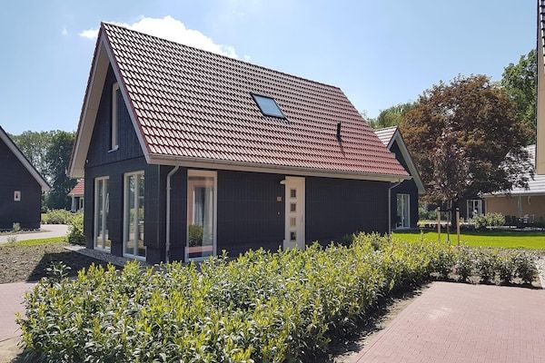 Buitenkant - Gezellige villa midden in de Achterhoek in Almen (5)