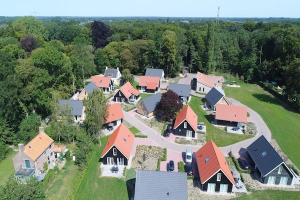 Buitenkant - Gezellige villa midden in de Achterhoek in Almen (3)