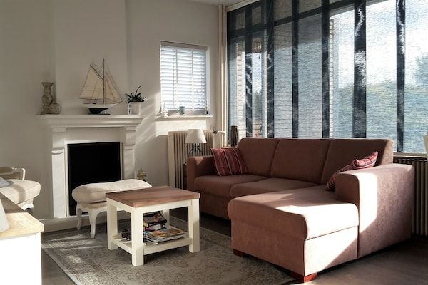 Woonkamer - Appartement in Noordwijk bij Noordzee in Noordwijk (2)