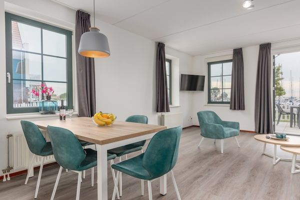 Eetkamer - Huisdiervriendelijke tuinvakantie in Volendam (3)
