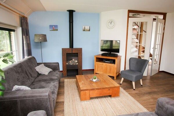 Woonkamer - Vakantiehuis op Texel met Tuin in De Koog (2)