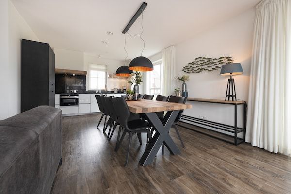 Eetkamer - Villa met sauna in Tjeukemeer in Delfstrahuizen (3)