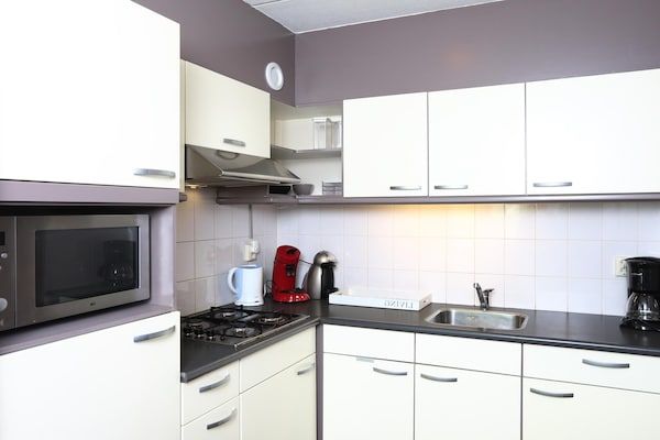 Keuken - Gezellig huis met uitzicht op de tuin in Vlagtwedde (3)