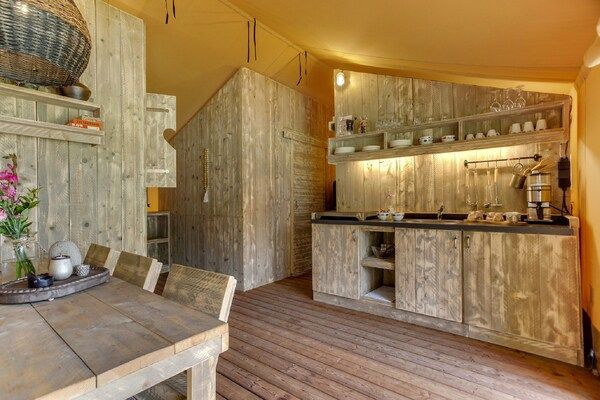 Keuken - Appartement in Nederland bij grachten in Uden (4)