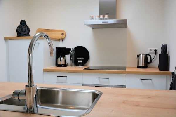 Keuken - Charmante tuinretraite in Noordwijkerhout (5)