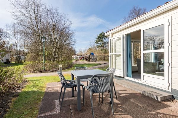 Terras - Chalet op Texel bij Strand en Zee in De Koog (5)