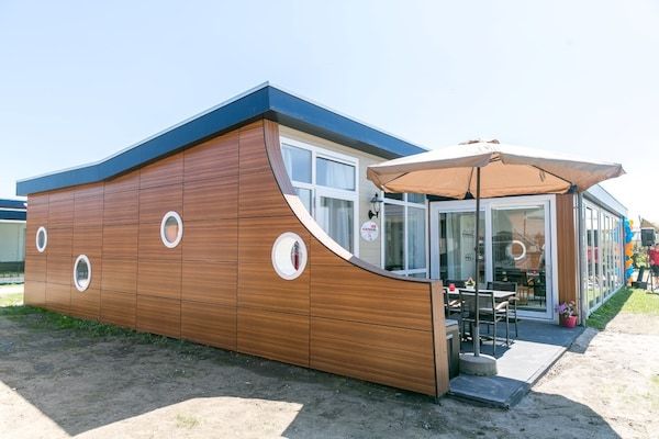 Buitenkant - Bungalow in Nederland met Tuinterras in 's-Gravenzande (1)
