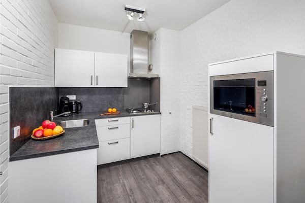 Keuken - Appartement in Aquadelta bij Faciliteiten in Bruinisse (2)