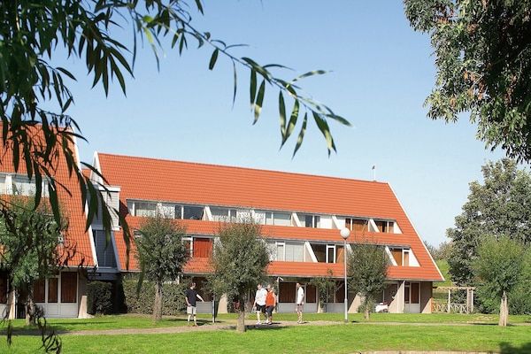 Buitenkant - Gerenoveerd appartement aan het Grevelingenmeer
 in Bruinisse (1)