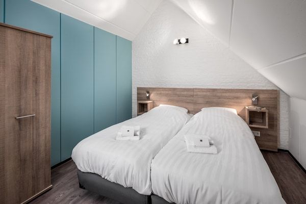 Slaapkamer - Gerenoveerd appartement aan het Grevelingenmeer
 in Bruinisse (4)