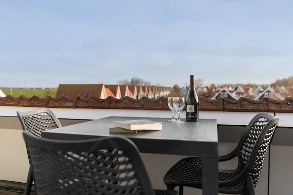 Terras - Gerenoveerd appartement aan het Grevelingenmeer
 in Bruinisse (5)