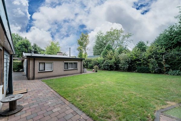 Buitenkant - Hondvriendelijk verblijf met spa in Voorthuizen (2)