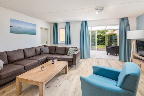 Woonkamer - Modern huis aan het strand in Breskens (1)