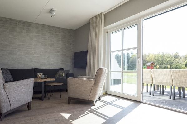 Woonkamer - Gezellige boerderij op het Waddeneiland in De Cocksdorp - Texel (5)