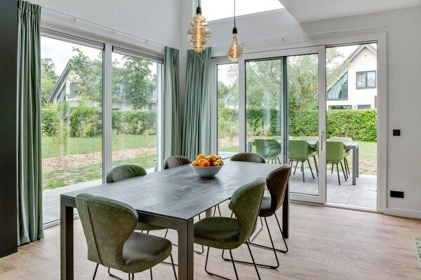 Eetkamer - Bungalow op Texel bij De Koog Strand in De Koog Texel (4)