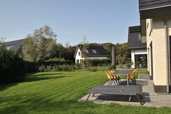 Tuin - Bungalow op Texel bij Nationaal Park Duinen in De Koog Texel (2)