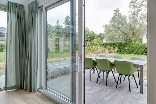 Terras - Huis voor familie en huisdieren in De Koog Texel (2)