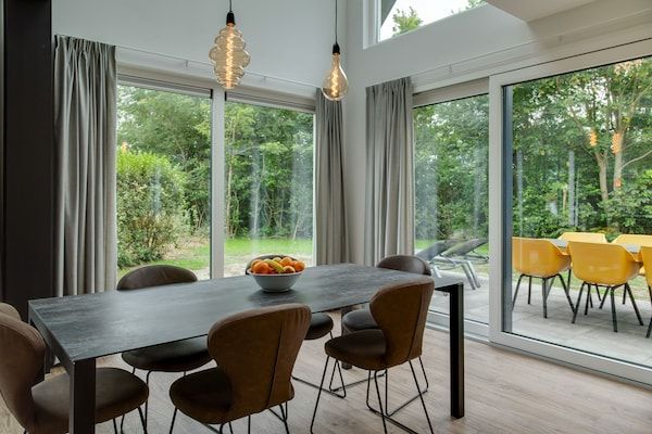 Eetkamer - Bungalow op Texel bij duinenpark in De Koog Texel (2)