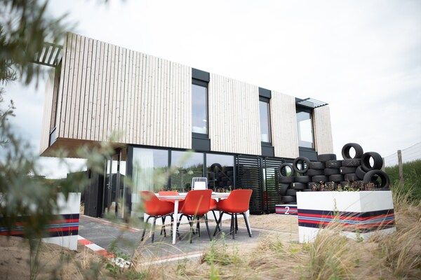 Buitenkant - Stijlvolle Circuit View Lodge in Zandvoort (4)