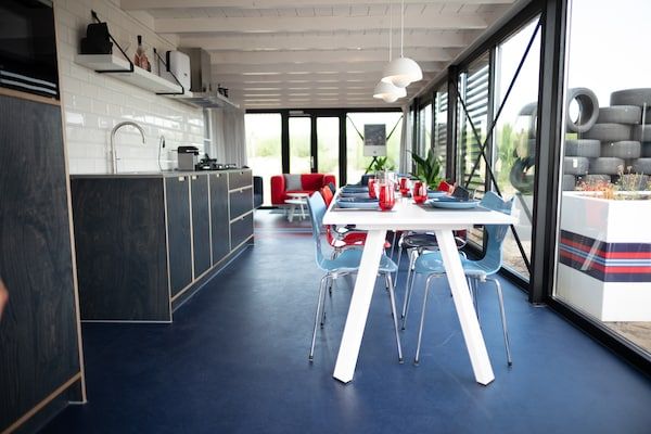Keuken - Stijlvolle Circuit View Lodge in Zandvoort (3)