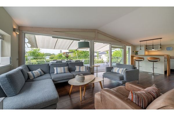 Woonkamer - Vakantiehuis in Kamperland bij Veerse Meer in Kamperland (1)