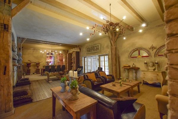 Woonkamer - Vakantiehuis in Alphen bij Het Zand Strand in Alphen (2)