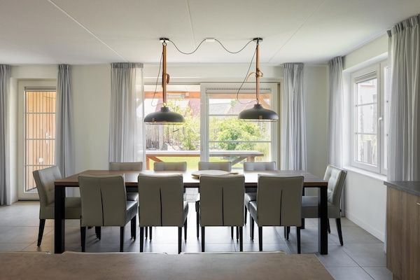 Eetkamer - Villa in Nieuwvliet bij het Strand in Nieuwvliet-Bad (2)