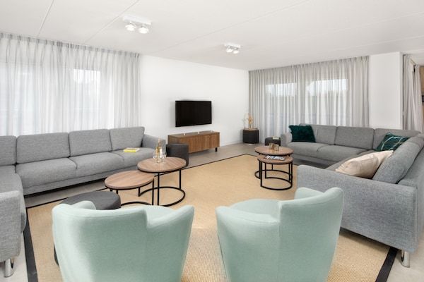 Woonkamer - Villa in Nieuwvliet-Bad bij het Strand in Nieuwvliet-Bad (2)