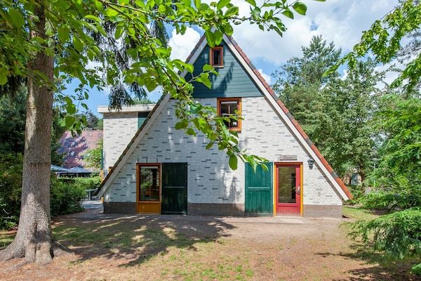 Buitenkant - Villa bij Breda en Biesbosch Park in Oosterhout (1)