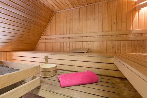 Wellness - Villa bij Breda en Biesbosch Park in Oosterhout (5)