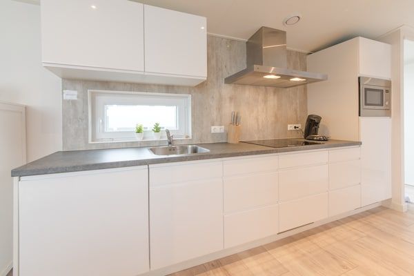 Keuken - Modern appartement in Zeeland met uitzicht in Wemeldinge (5)