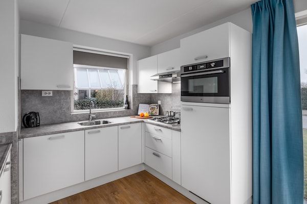Keuken - Vakantiehuis in Zeebad bij het Strand in Breskens (4)