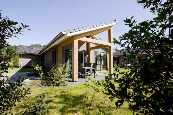 Buitenkant - Rijtjeshuis in Voorthuizen bij Veluwe in Voorthuizen (1)