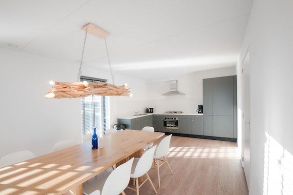 Keuken - Villa Oesterdam Wellness | 10 personen in Tholen (2)