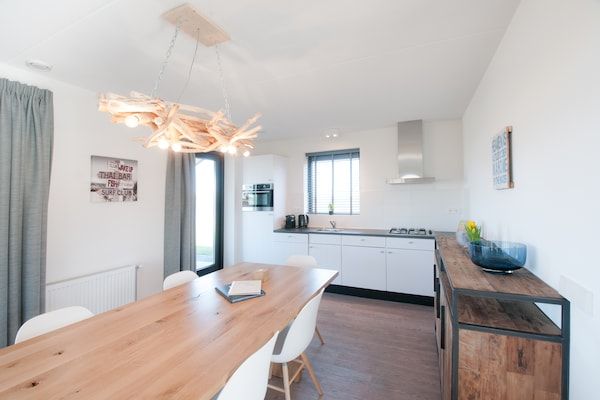 Keuken - Villa Oesterdam | 4 personen in Tholen (5)