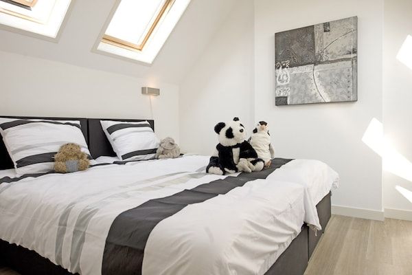 Slaapkamer - Villa OesterdamComfort | 4 personen in Tholen (3)