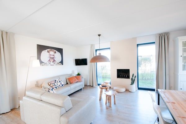 Woonkamer - Villa Oesterdam Wellness | 6 personen in Tholen (2)