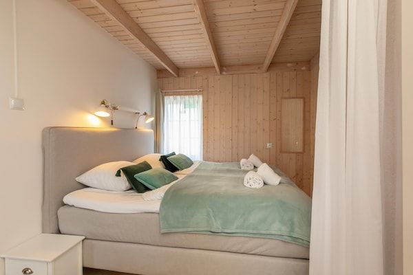 Slaapkamer - Appartement in Zoutelande bij het Strand in Zoutelande (5)