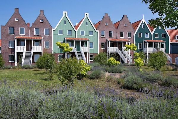 Buitenkant - Villa aan het meer in Volendam in Volendam (1)