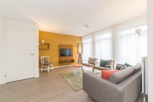 Woonkamer - Ruime split-levelwoning met barbecue in Maastricht (5)