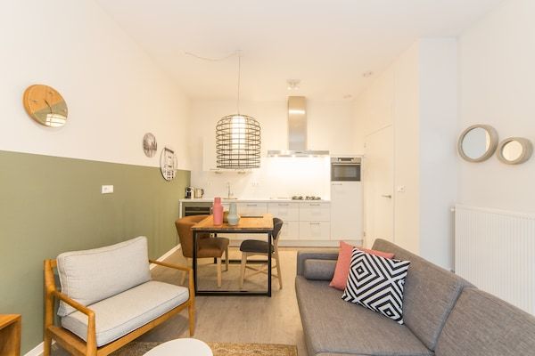 Eetkamer - Moderne retraite in Maastricht in Maastricht (3)