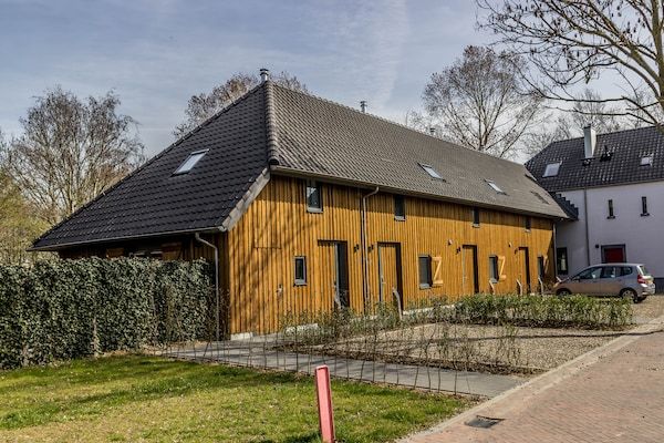 Buitenkant - Villa in Maastricht met buitensauna in Maastricht (5)