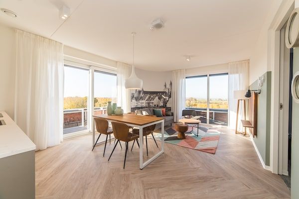 Eetkamer - Suite Escape in Luxe Resort in Maastricht (3)