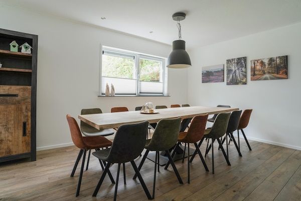 Woonkamer - Groepshuis in Lemele bij Heuvelrug in Lemele (3)
