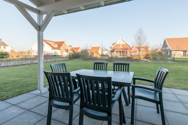 Terras - Villa in Arcen met toegang tot Thermen in Arcen (5)