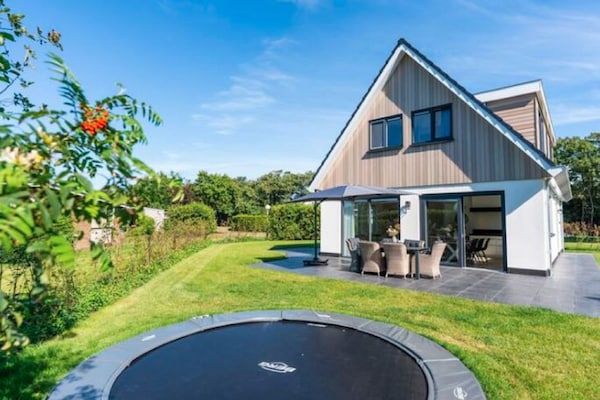 Buitenkant - Moderne villa nabij het strand van Texel in De Koog Texel (1)